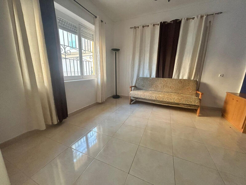 4 Schlafzimmer Stadthaus zu verkaufen