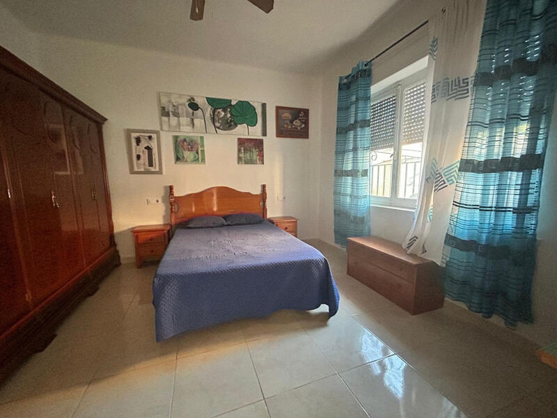 4 Schlafzimmer Stadthaus zu verkaufen