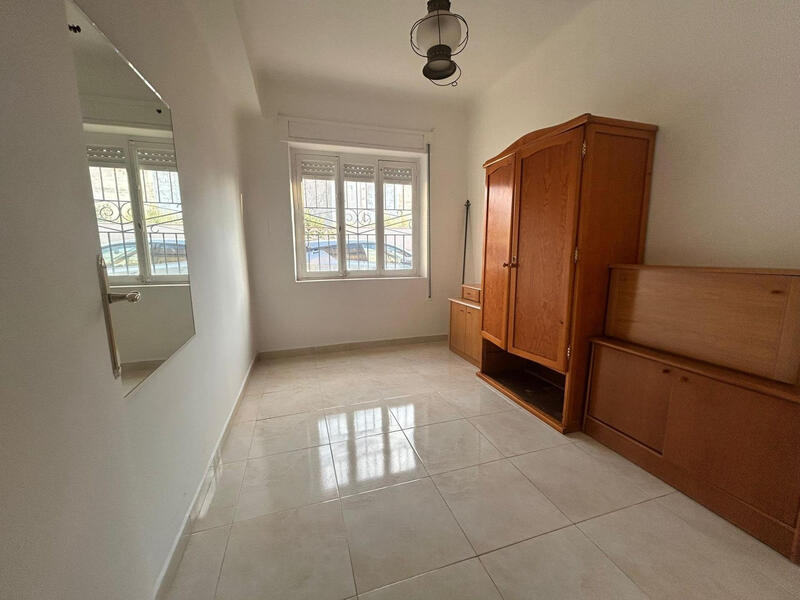 4 Schlafzimmer Stadthaus zu verkaufen