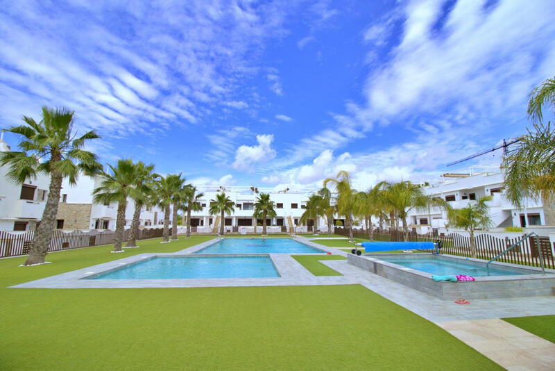 Duplex til salg i Pilar de la Horadada, Alicante