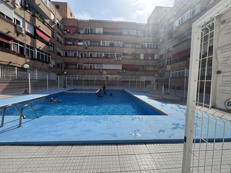 квартира продается в Torrevieja, Alicante