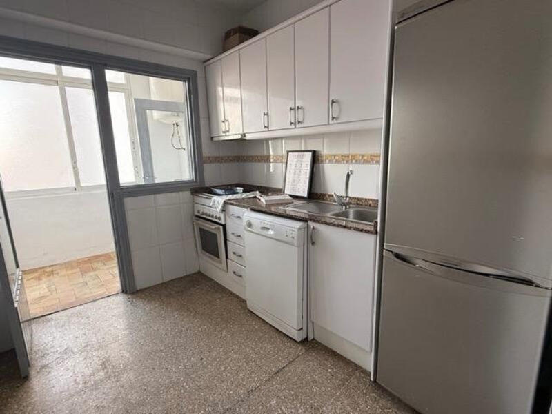 4 bedroom Apartment for sale