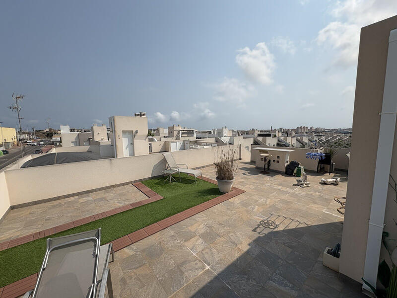 3 bedroom Apartment for sale
