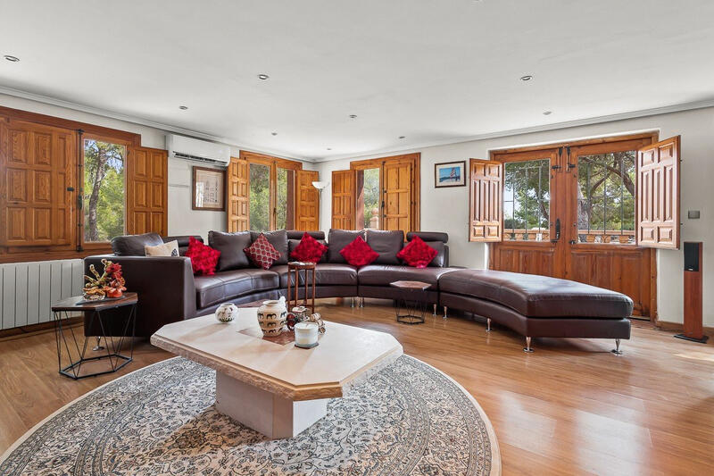 4 bedroom Country House for sale