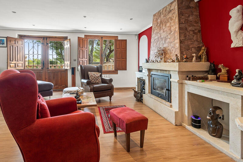 4 bedroom Country House for sale