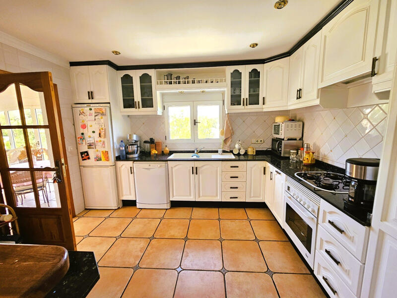 4 bedroom Villa for sale