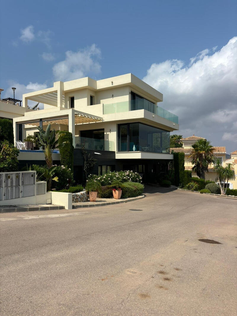 6 Cuarto Villa en venta