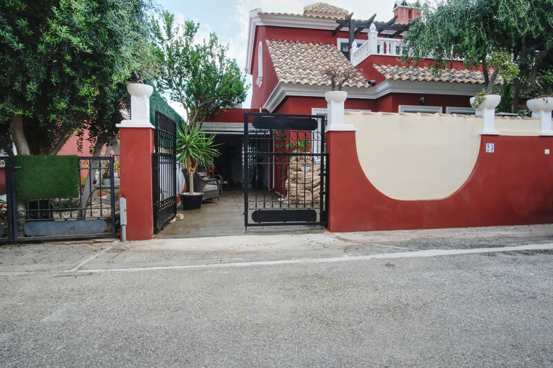 Villa for sale in Orihuela Costa, Alicante