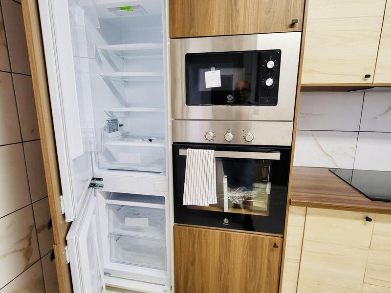 3 спальная комната городская тюрьма продается