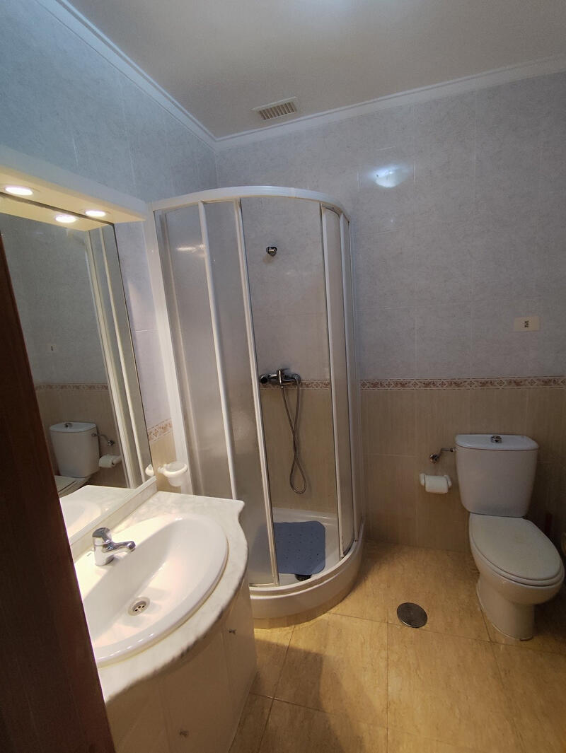 2 Cuarto Villa en venta