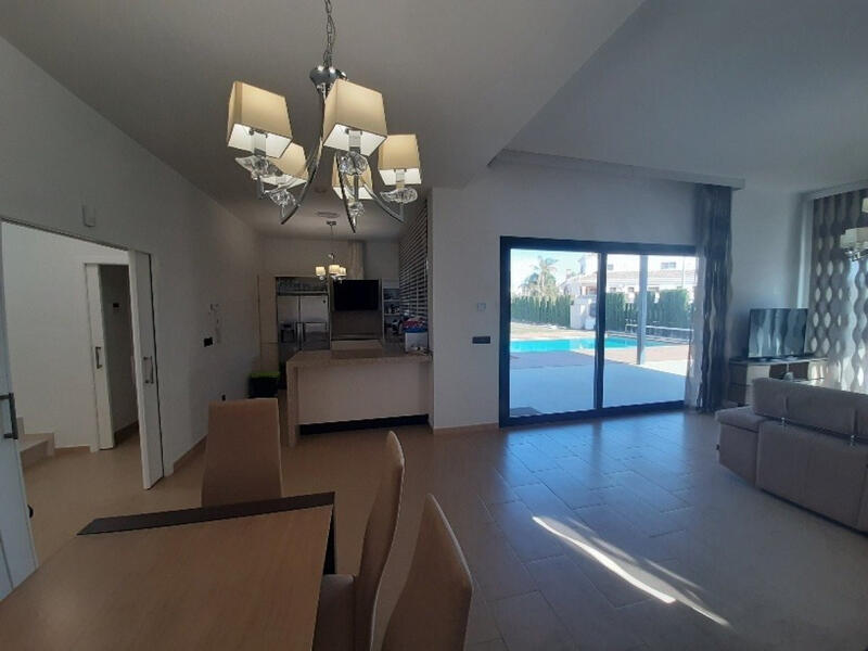 4 bedroom Villa for sale