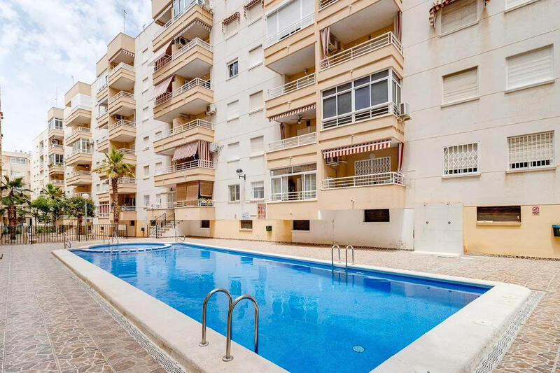Lejlighed til salg i Torrevieja, Alicante