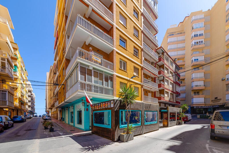 3 bedroom Apartment for sale
