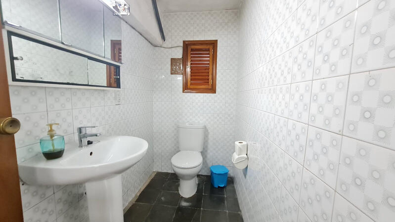 4 slaapkamer Gezinswoning Te koop