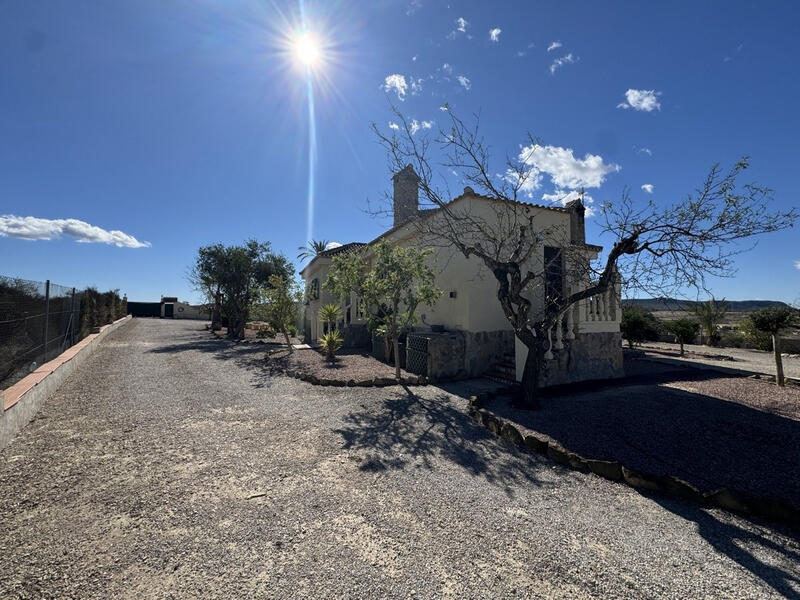 3 bedroom Country House for sale