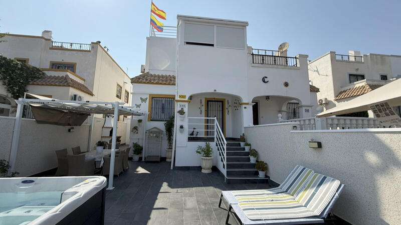 Villa en venta en Orihuela Costa, Alicante
