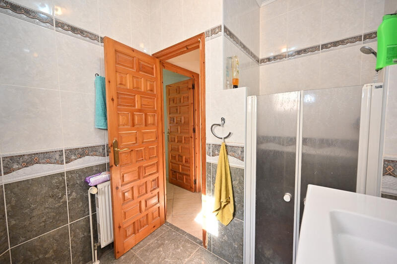 2 bedroom Townhouse for sale