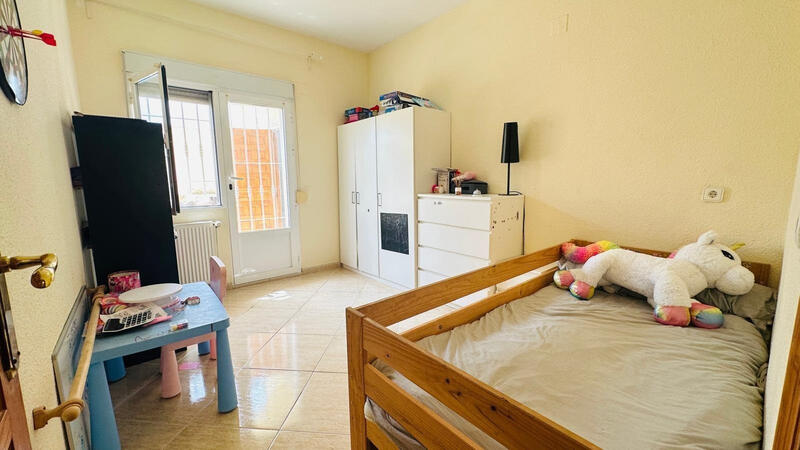2 bedroom Townhouse for sale
