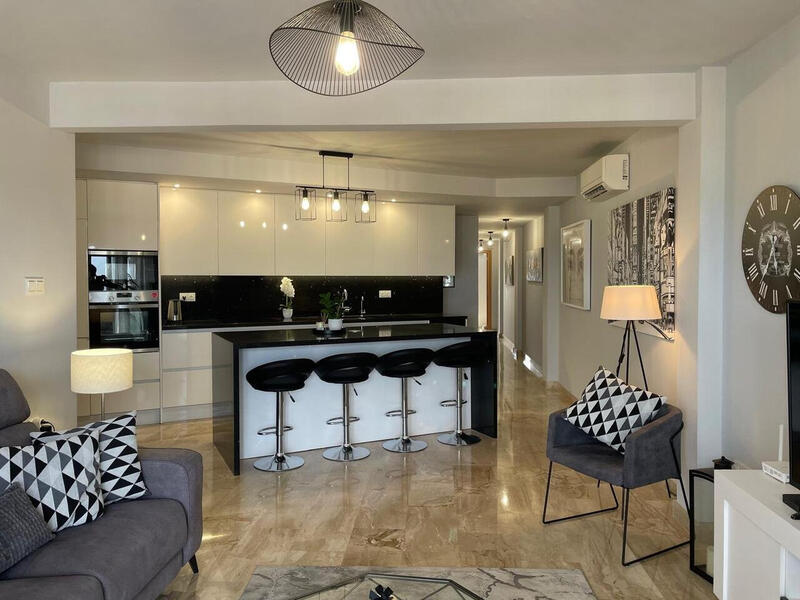 3 bedroom Apartment for sale