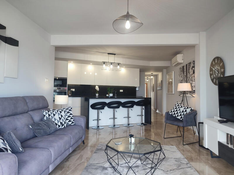 3 bedroom Apartment for sale