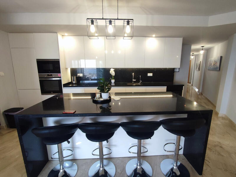 3 bedroom Apartment for sale