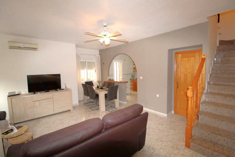 3 bedroom Townhouse for sale