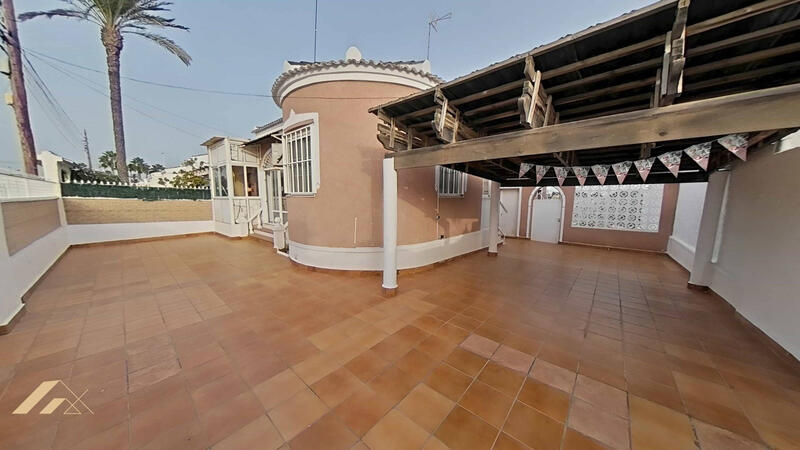 3 slaapkamer Villa Te koop