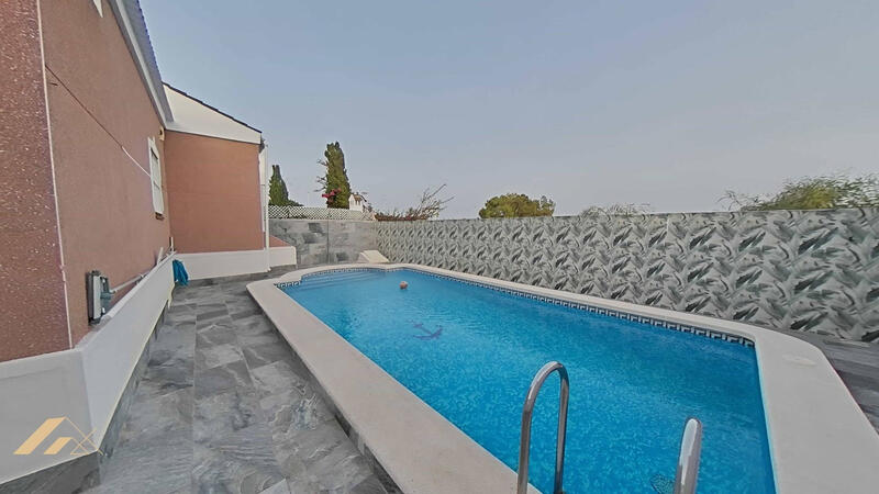 3 slaapkamer Villa Te koop