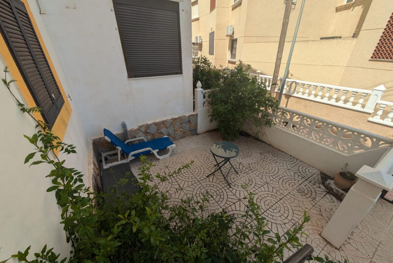 1 bedroom Apartment for Long Term Rent