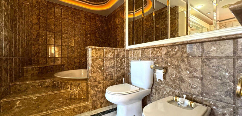 6 bedroom Duplex for sale
