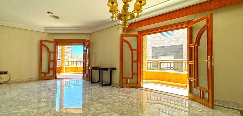 6 bedroom Duplex for sale