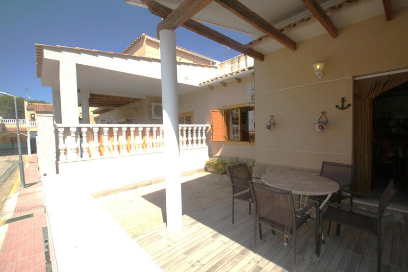 3 slaapkamer Gezinswoning Te koop