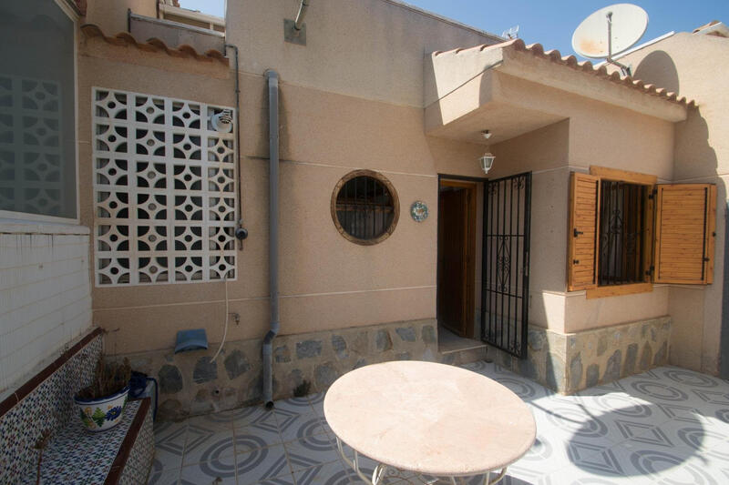 3 slaapkamer Gezinswoning Te koop
