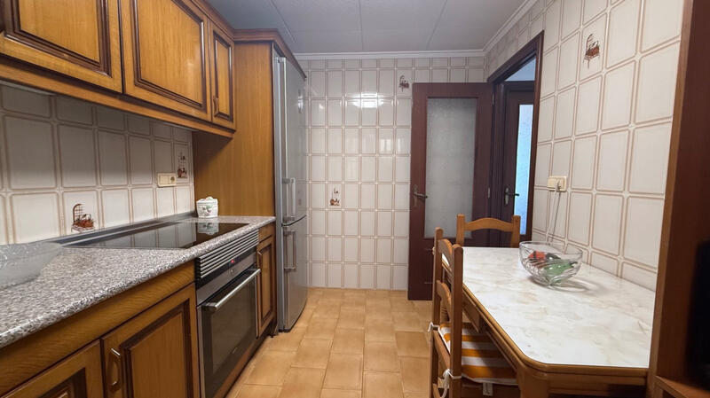 3 bedroom Apartment for sale
