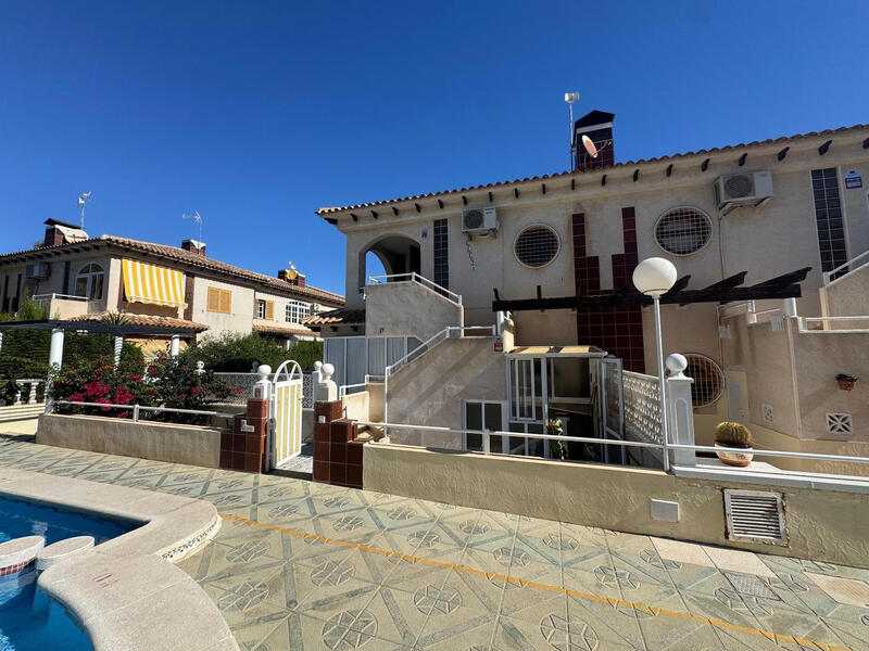 2 Cuarto Villa en venta