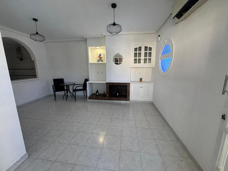 2 Cuarto Villa en venta
