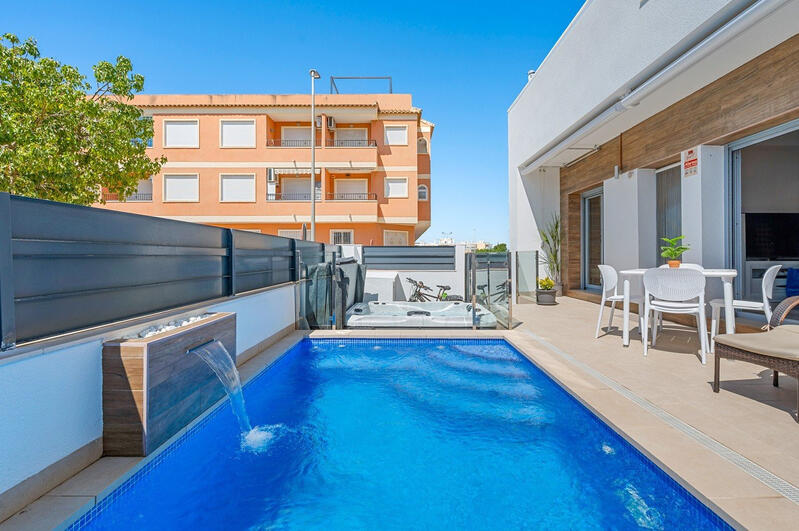 Maison de Ville à vendre dans Formentera del Segura, Alicante