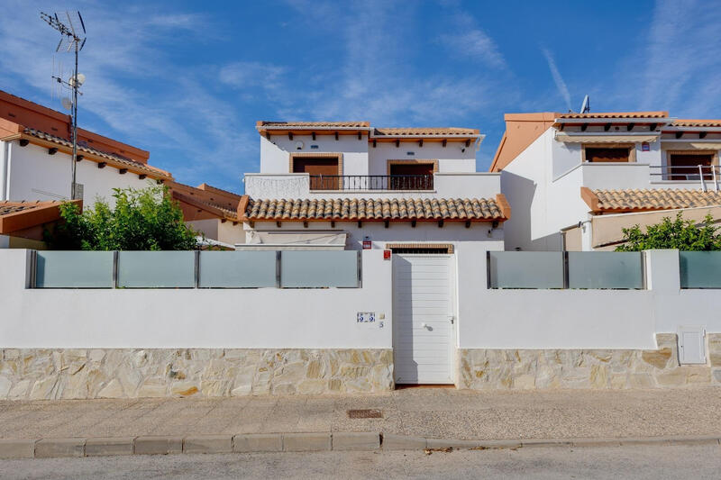 3 bedroom Villa for sale
