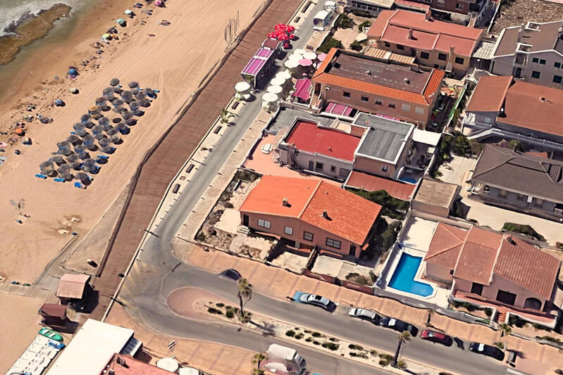 3 bedroom Townhouse for sale