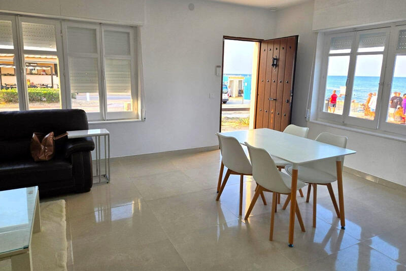 3 bedroom Townhouse for sale