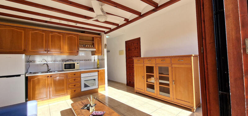 1 bedroom Apartment for Long Term Rent