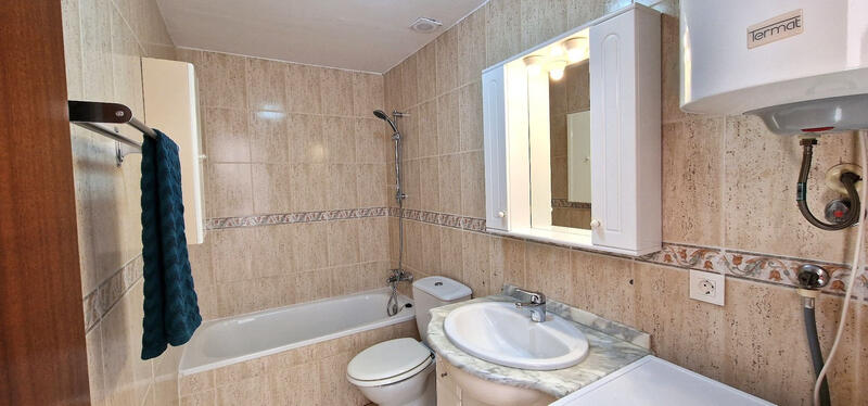 1 bedroom Apartment for Long Term Rent