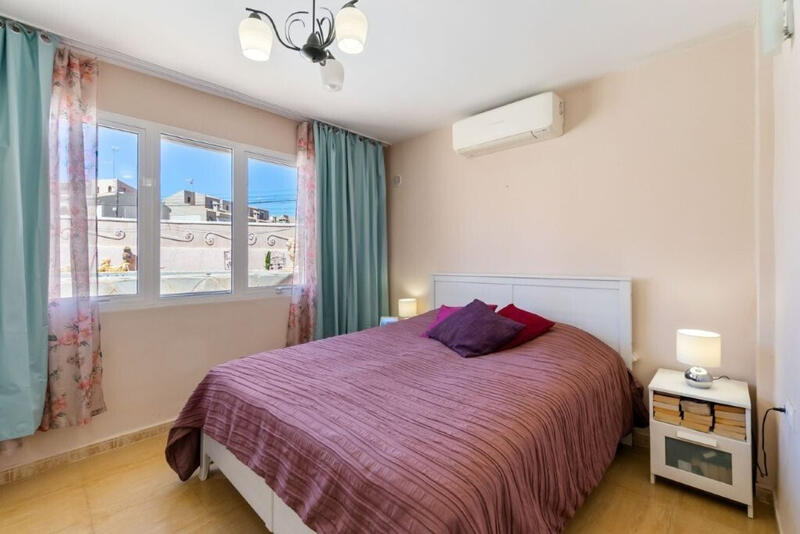 5 Schlafzimmer Stadthaus zu verkaufen