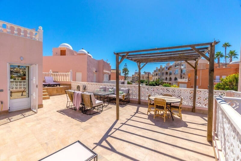 5 Schlafzimmer Stadthaus zu verkaufen
