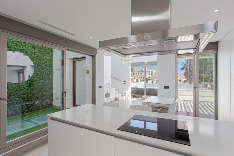 4 Cuarto Villa en venta