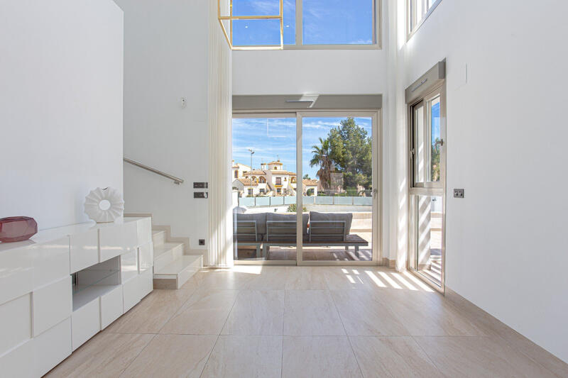 4 Cuarto Villa en venta