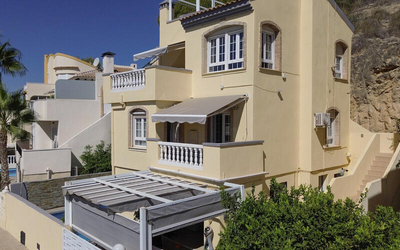 Villa for sale in Club de Golf Las Ramblas, Alicante