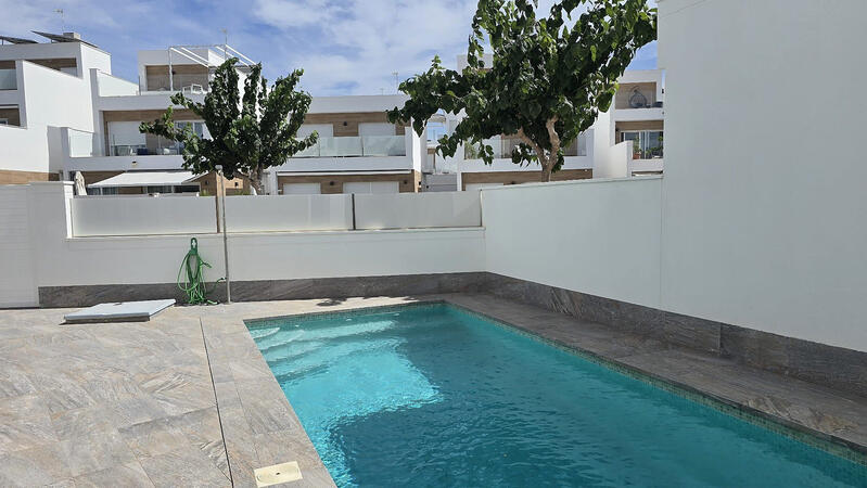 3 Cuarto Villa en venta