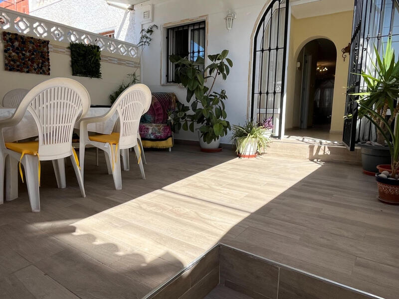 Byhus til salg i Torrevieja, Alicante