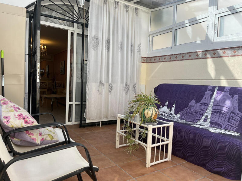 2 slaapkamer Gezinswoning Te koop